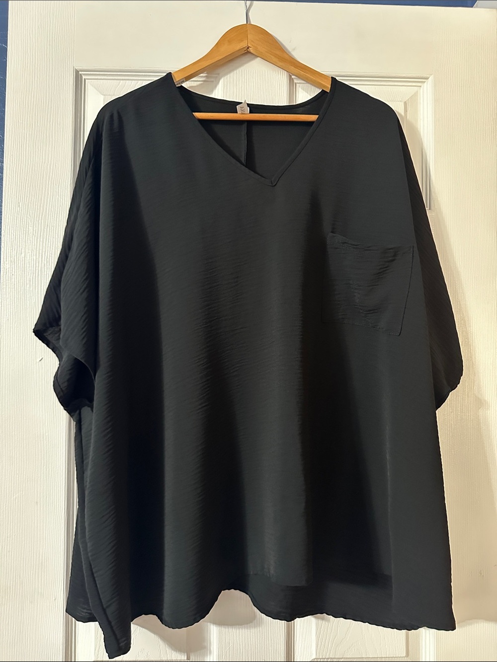 Relaxed V-Neck Black Tunic Top with Pocket